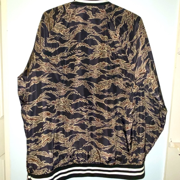 Elwood - Mens Jacket - Picture 2 of 3